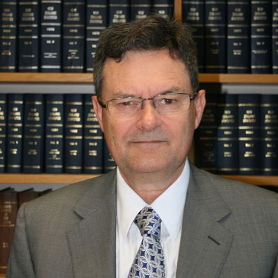 richard-connell-400